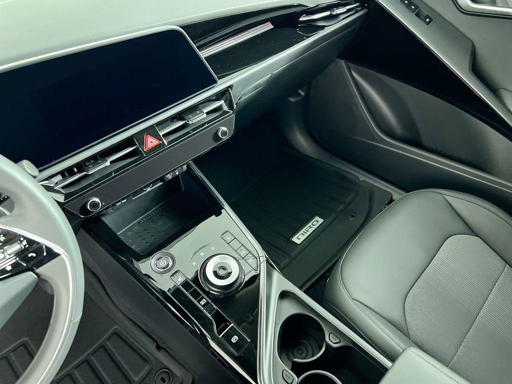 New 2026 Interstellar Gray Kia WIND image 20