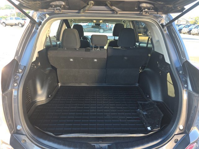Used 2018 Gray Toyota LE image 11