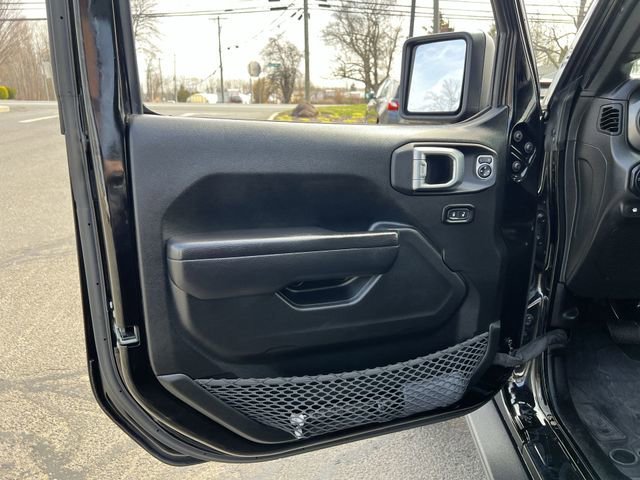 Used 2023 Black Jeep 4x4 image 22