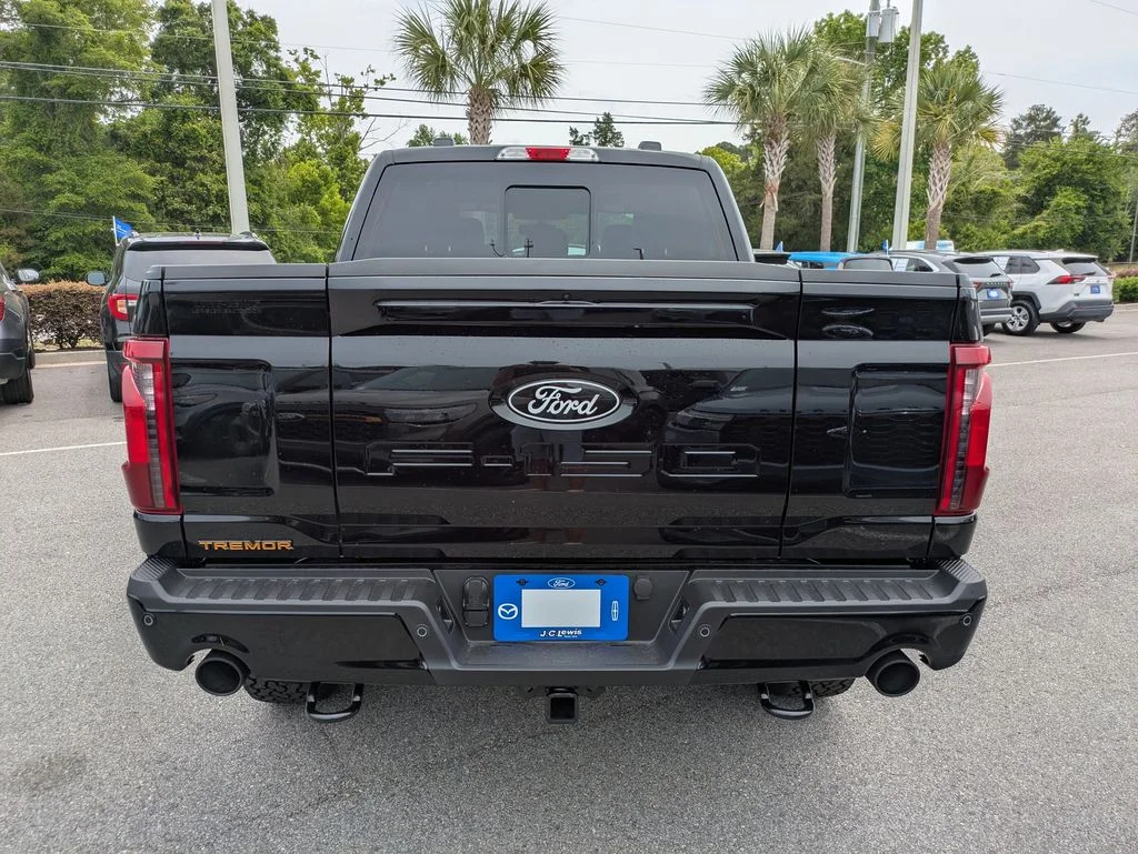 New 2026 Agate Black Metallic Ford Tremor image 5