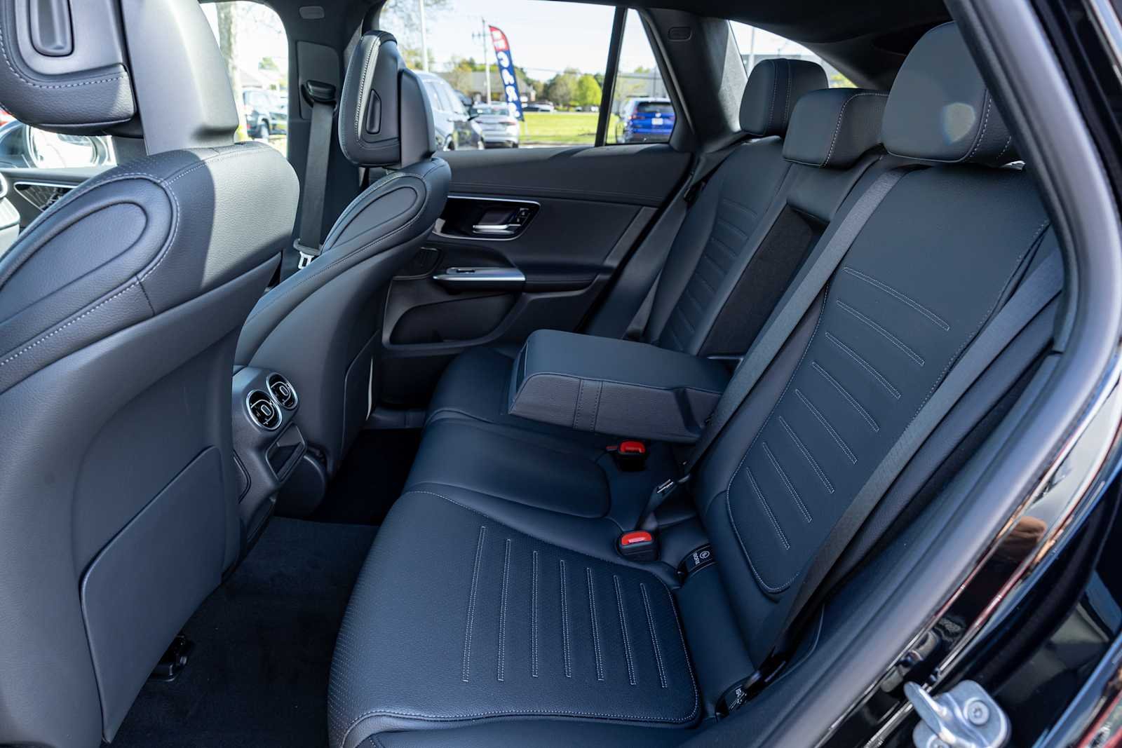 New 2026 Black Mercedes-Benz GLC 300 image 25