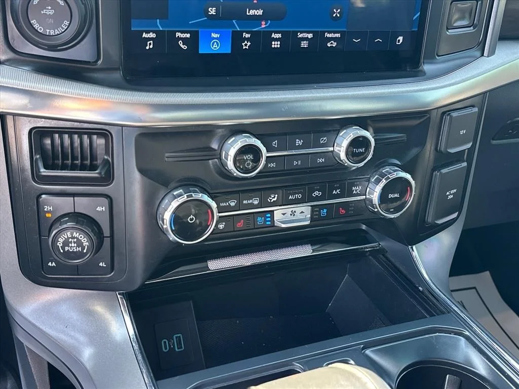 Used 2024 Blue Ford Lariat image 33