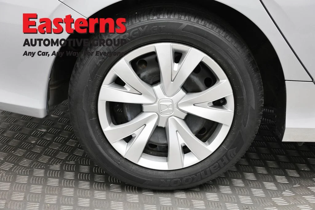 Used 2020 Silver Honda LX image 28