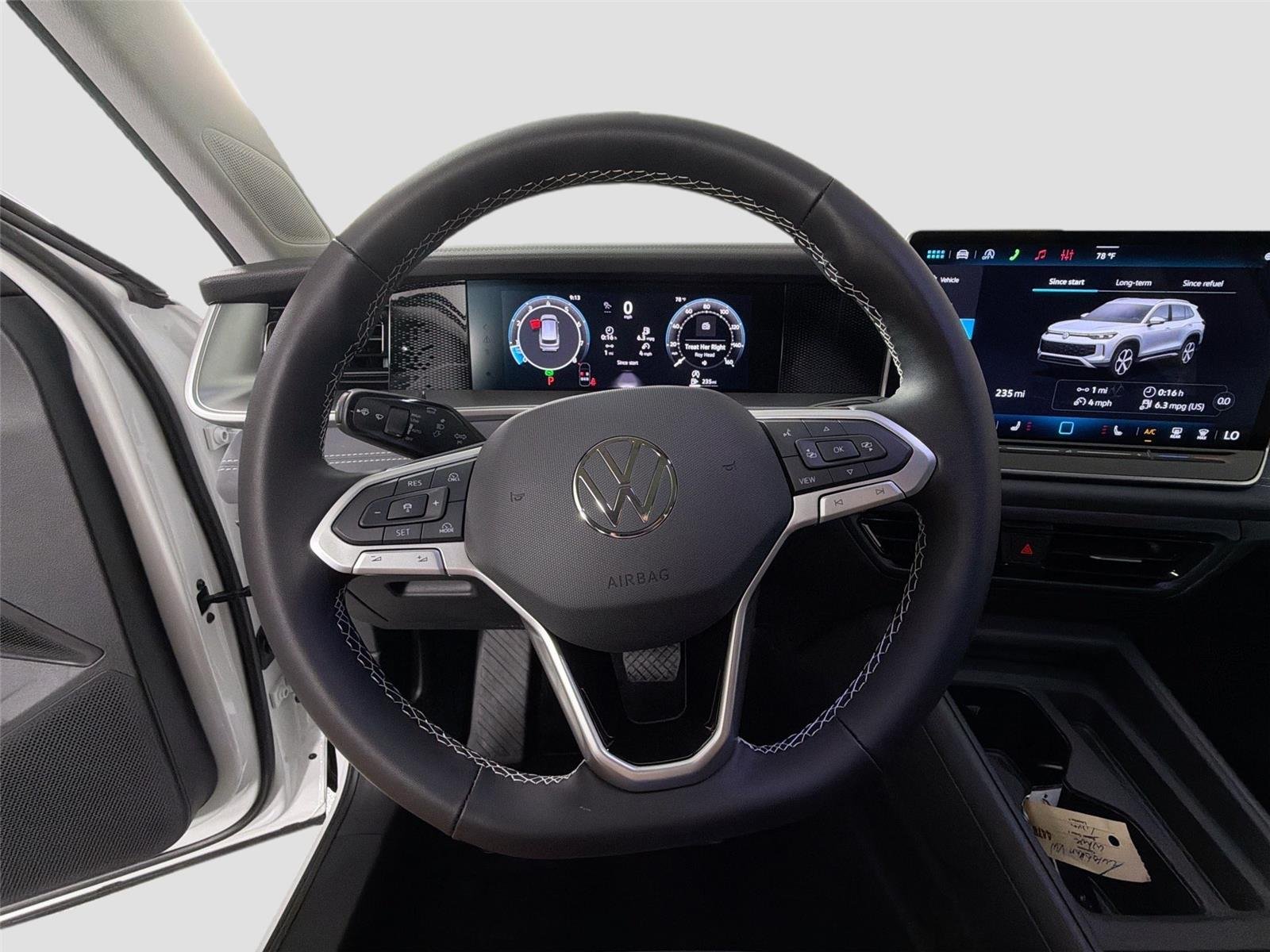 New 2026 Pure White Volkswagen SE image 11