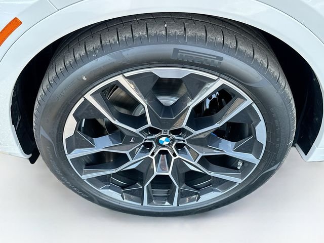 New 2027 White BMW xDrive40i image 24