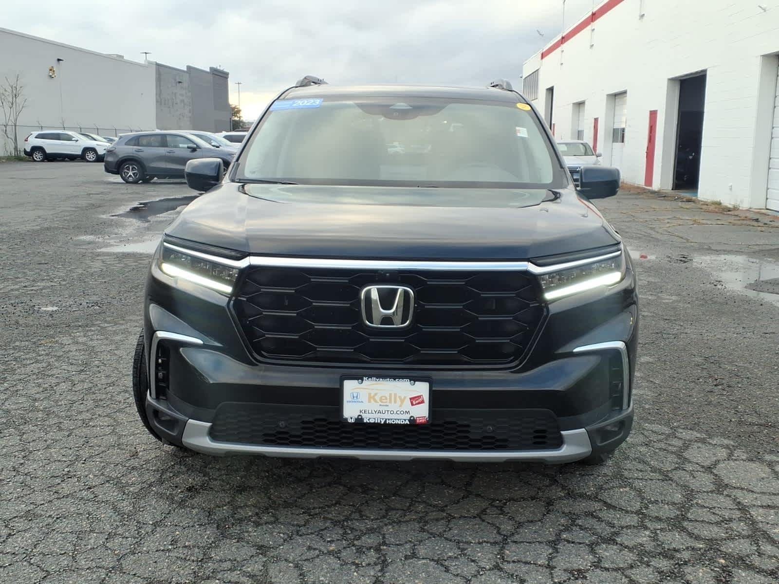 2023 Honda Pilot Elite - Photo 2