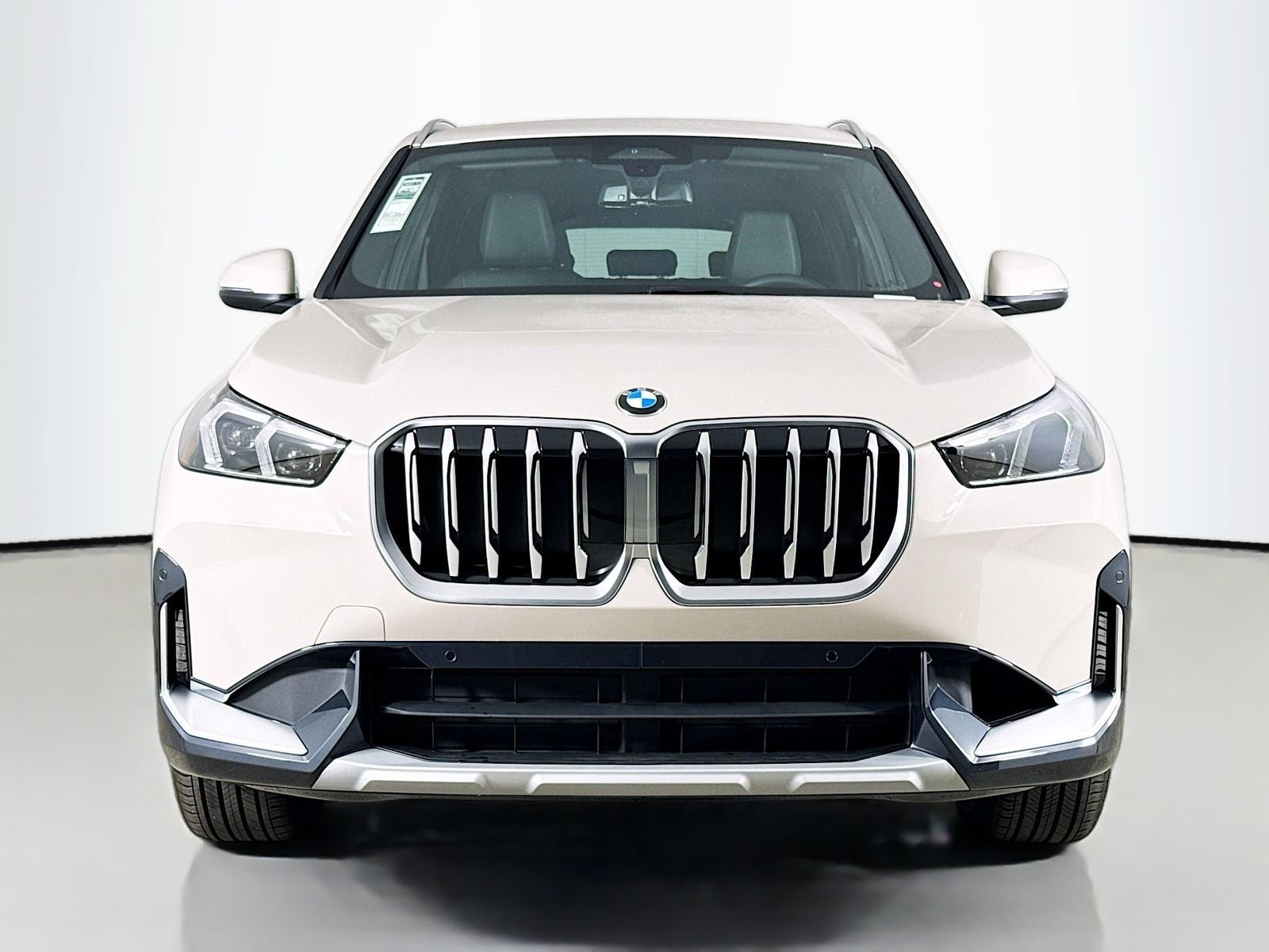 New 2026 Dune Grey Metallic BMW xDrive28i image 2