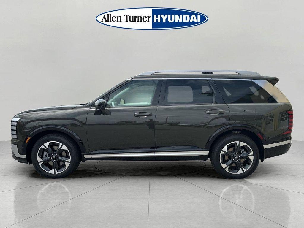 New 2026 Titan Green Hyundai Limited FWD image 4