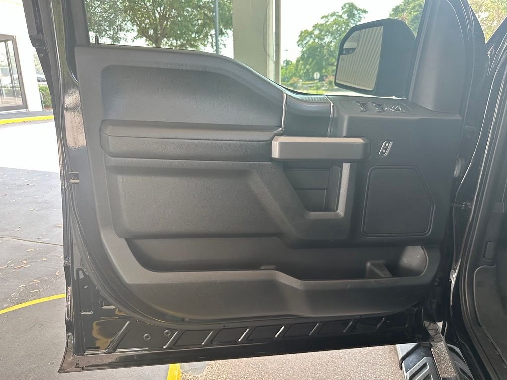 Used 2020 Black Ford XLT image 11