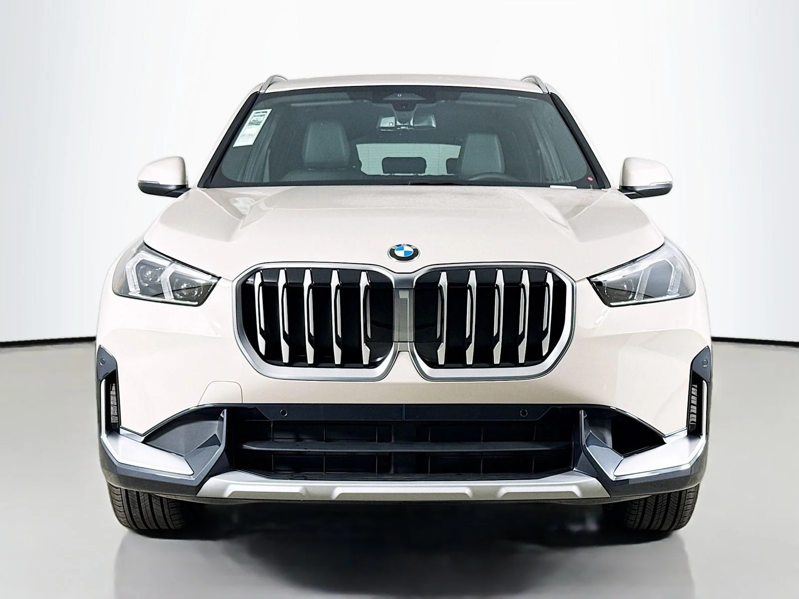 New 2026 Dune Grey Metallic BMW xDrive28i image 2