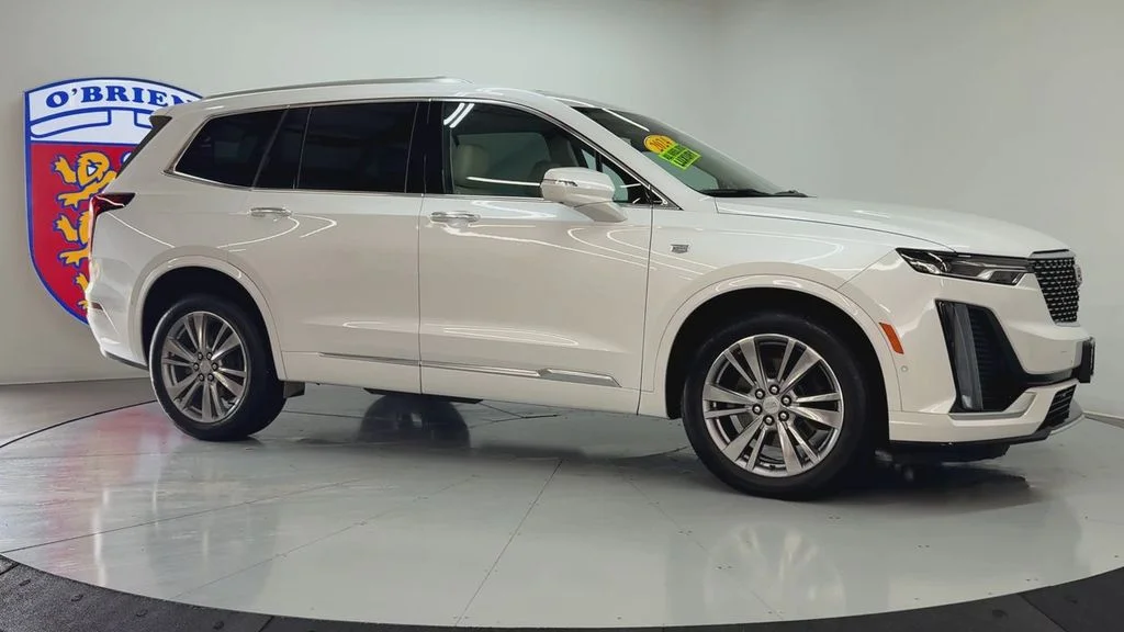 Used 2024 Crystal White Cadillac Premium Luxury image 3