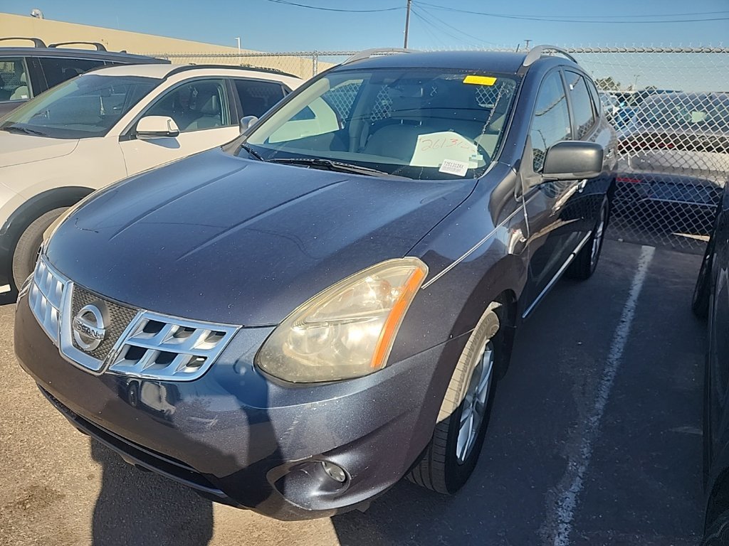 Used 2015 Graphite Blue Nissan S image 3