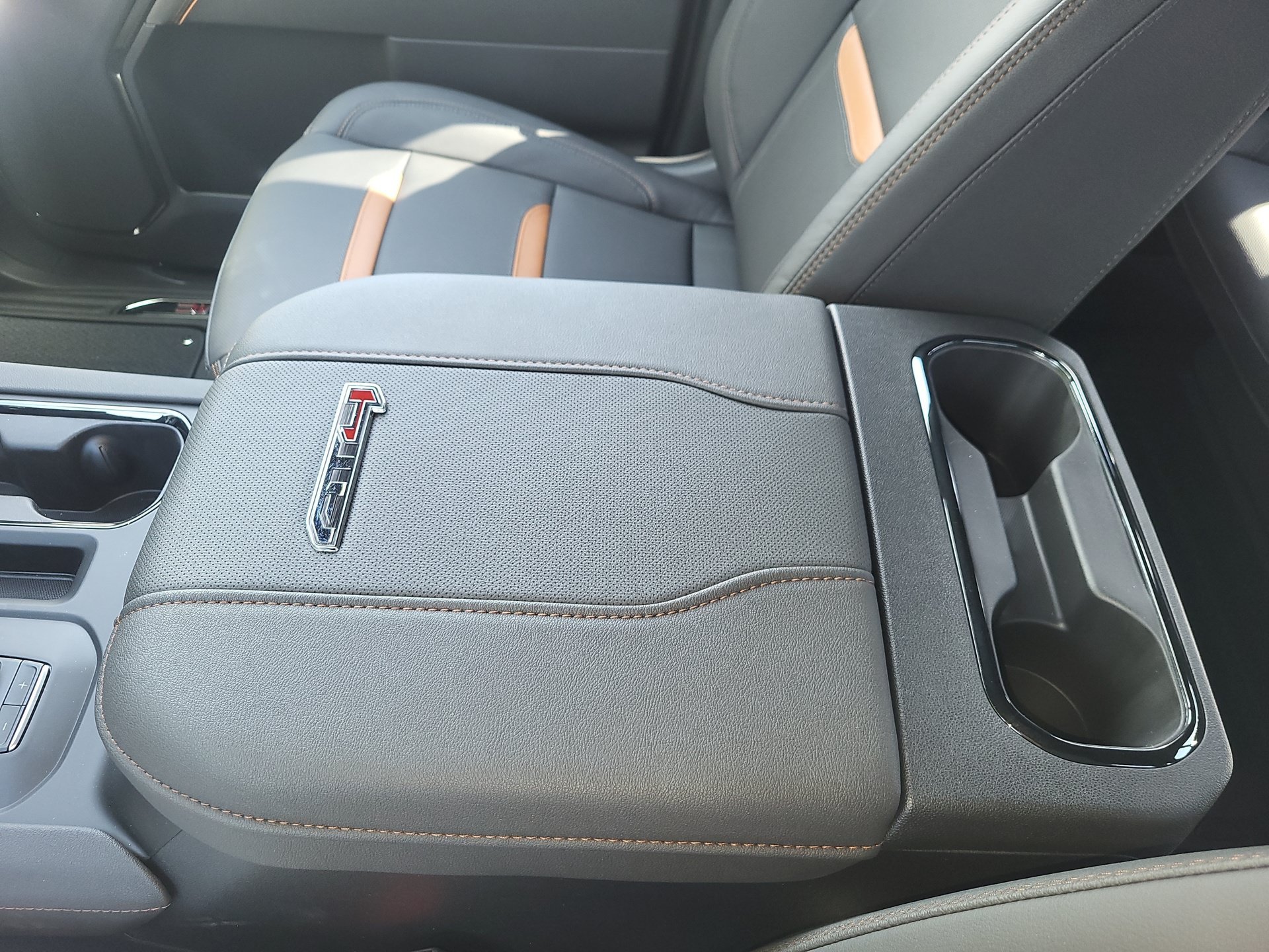 2026 GMC Sierra 3500HD AT4 - Photo 21