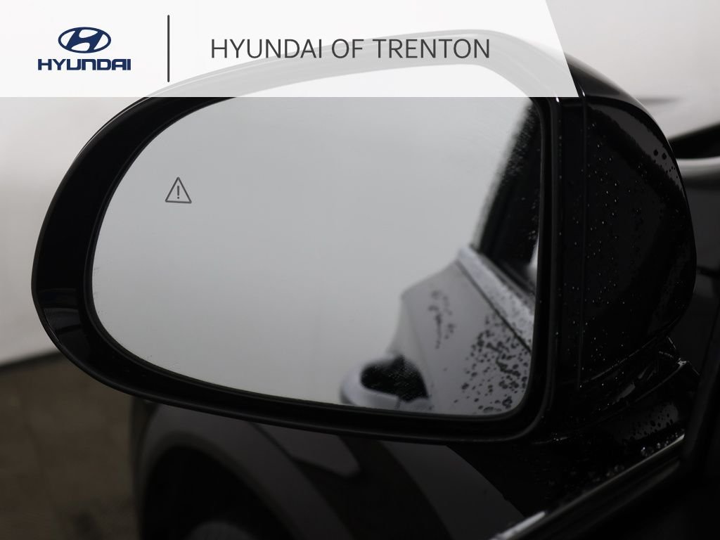 Used 2023 Black Hyundai Limited image 38