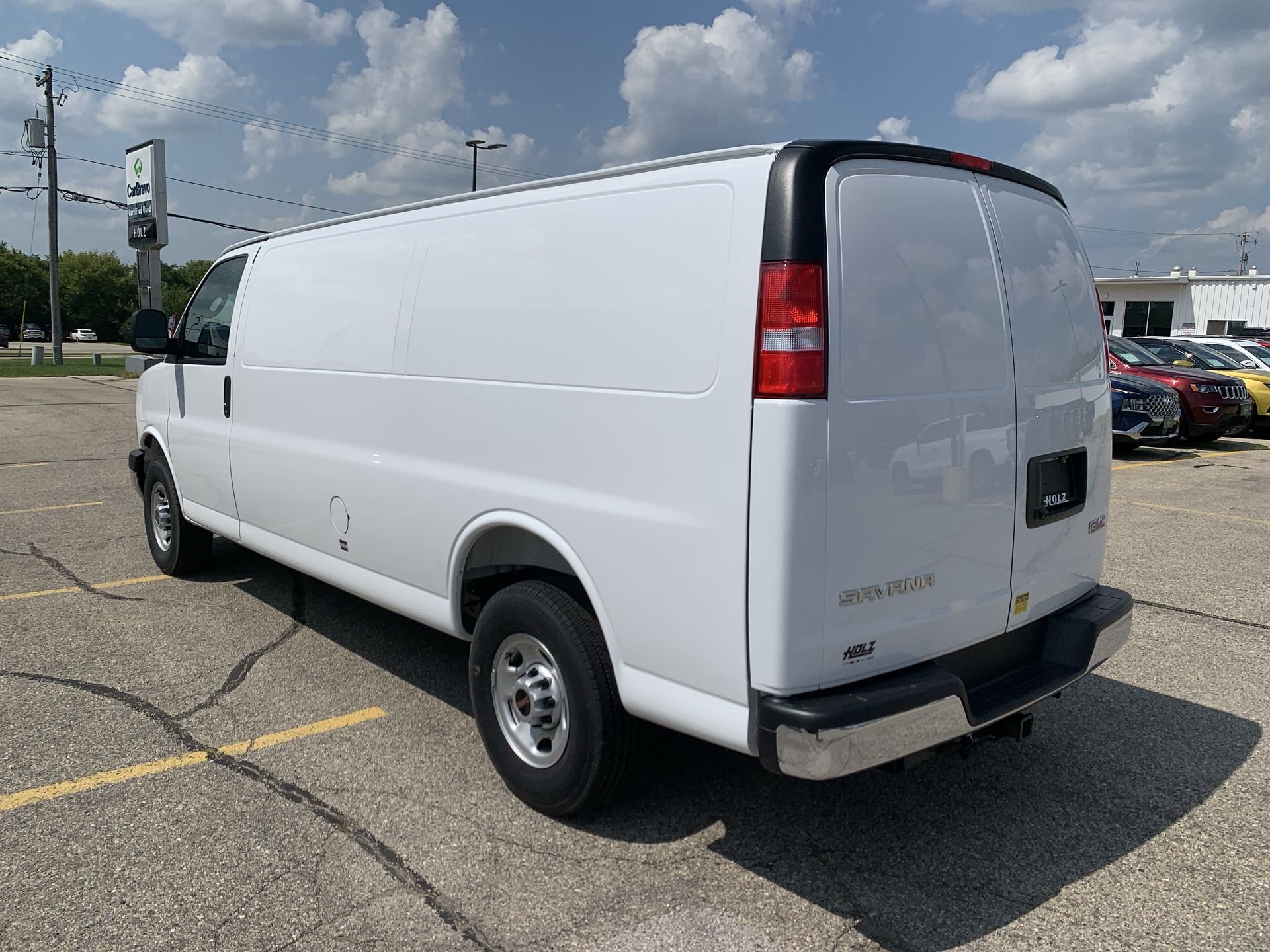 New 2025 Summit White GMC Work Van image 45