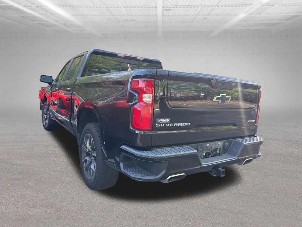 Used 2022 Black Chevrolet RST image 14