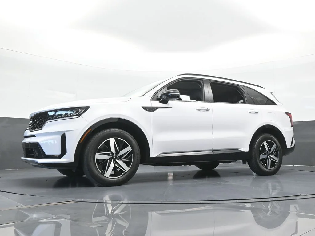 Used 2022 Glacial White Pearl Kia EX image 59