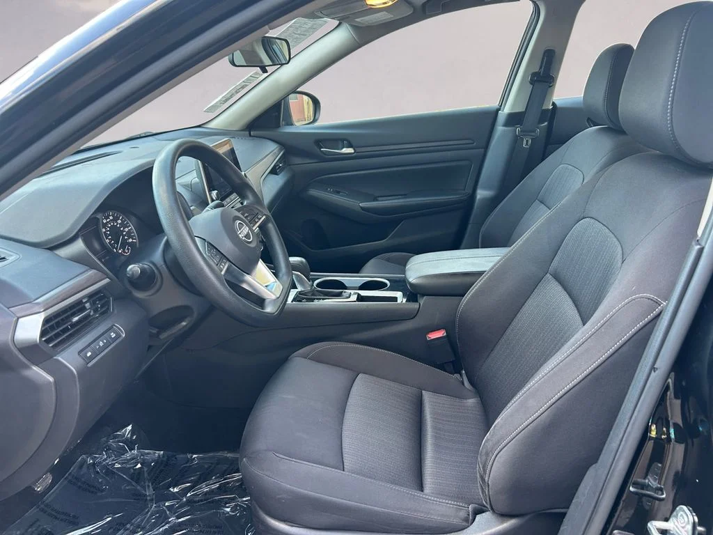 Used 2024 Black Nissan 2.5 SV image 10