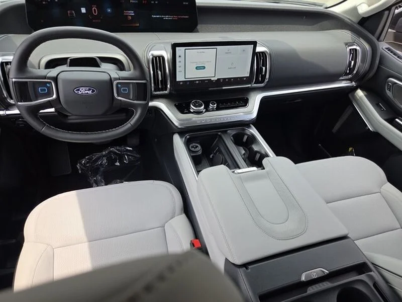 New 2027 Dark Matter Gray Metallic Ford MAX Platinum image 9