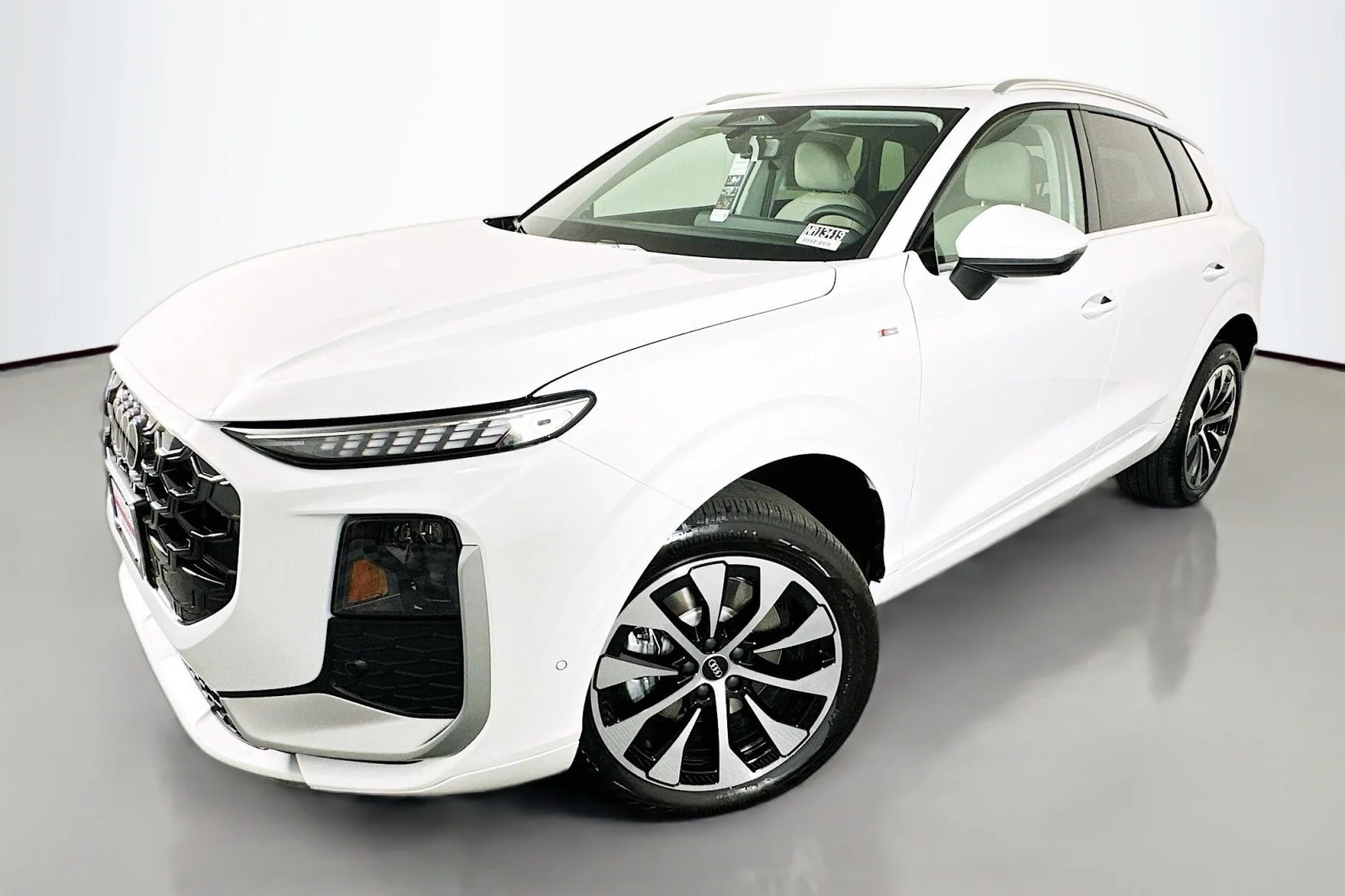 2026 Audi Q3 S line quattro's photo