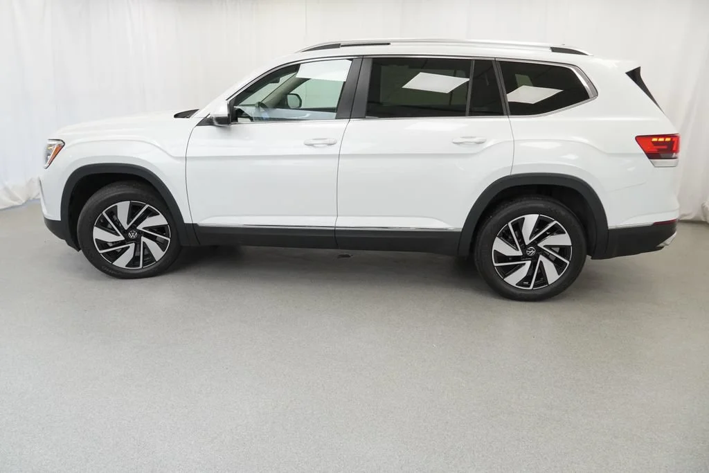 Used 2024 White Volkswagen 2.0T SEL image 43