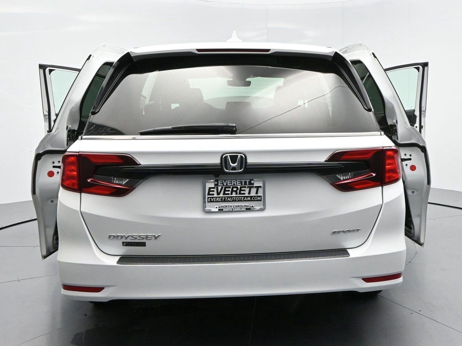 Used 2024 White Honda Sport image 38