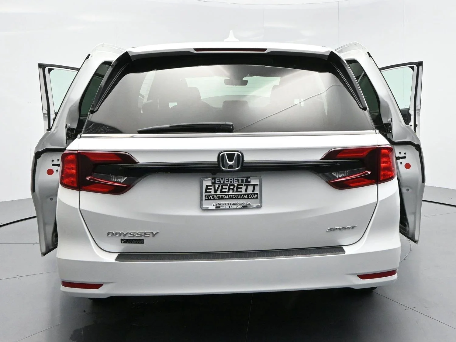 Used 2024 White Honda Sport image 38