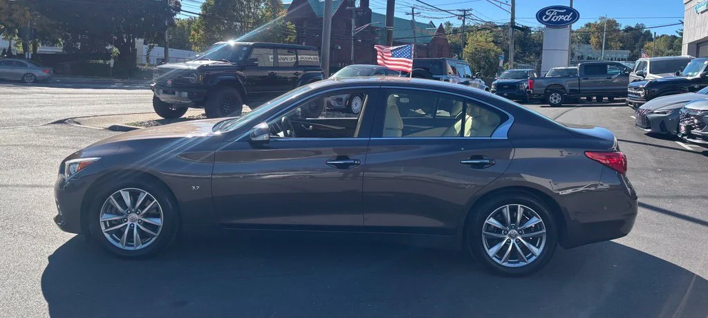 Used 2014 Brown INFINITI Premium image 2