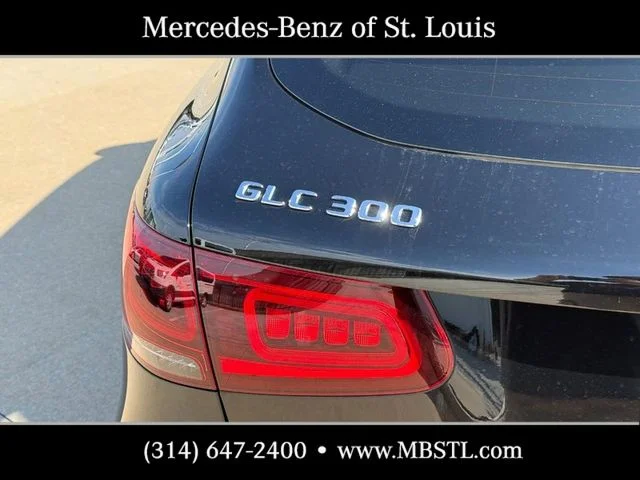 Used 2022 Black Mercedes-Benz GLC 300 image 10