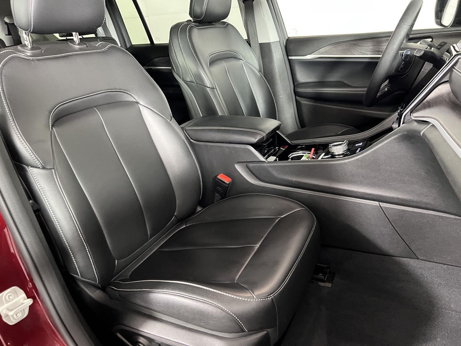 Used 2023 Velvet Red Pearlcoat Jeep Limited image 14
