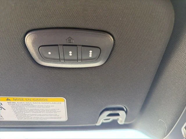 New 2026 Bright White Clear-Coat Exterior Paint Jeep Limited Altitude image 22