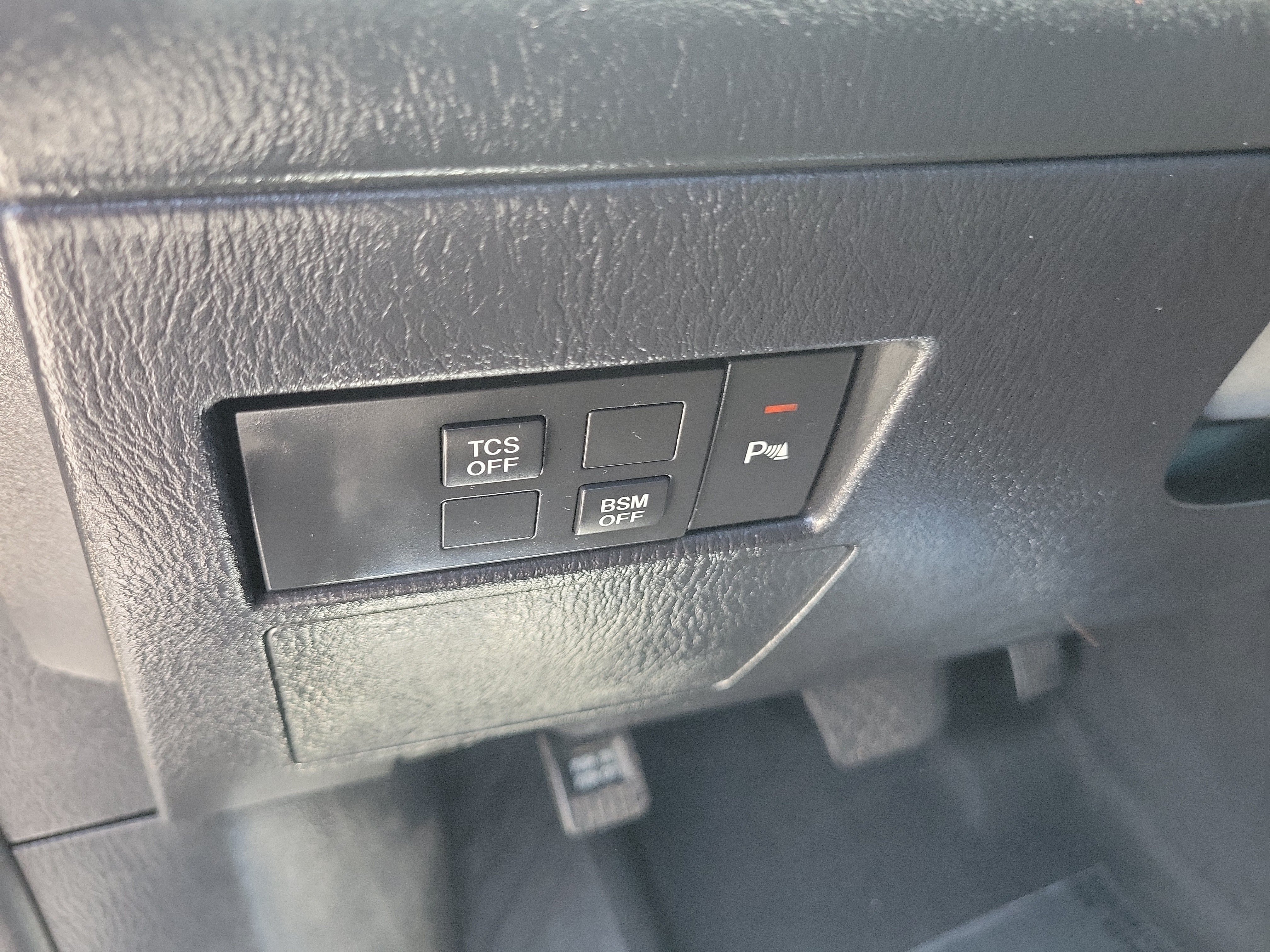 Used 2015 Liquid Silver Mazda Touring image 26