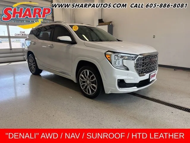 2022 GMC Terrain Denali AWD's photo