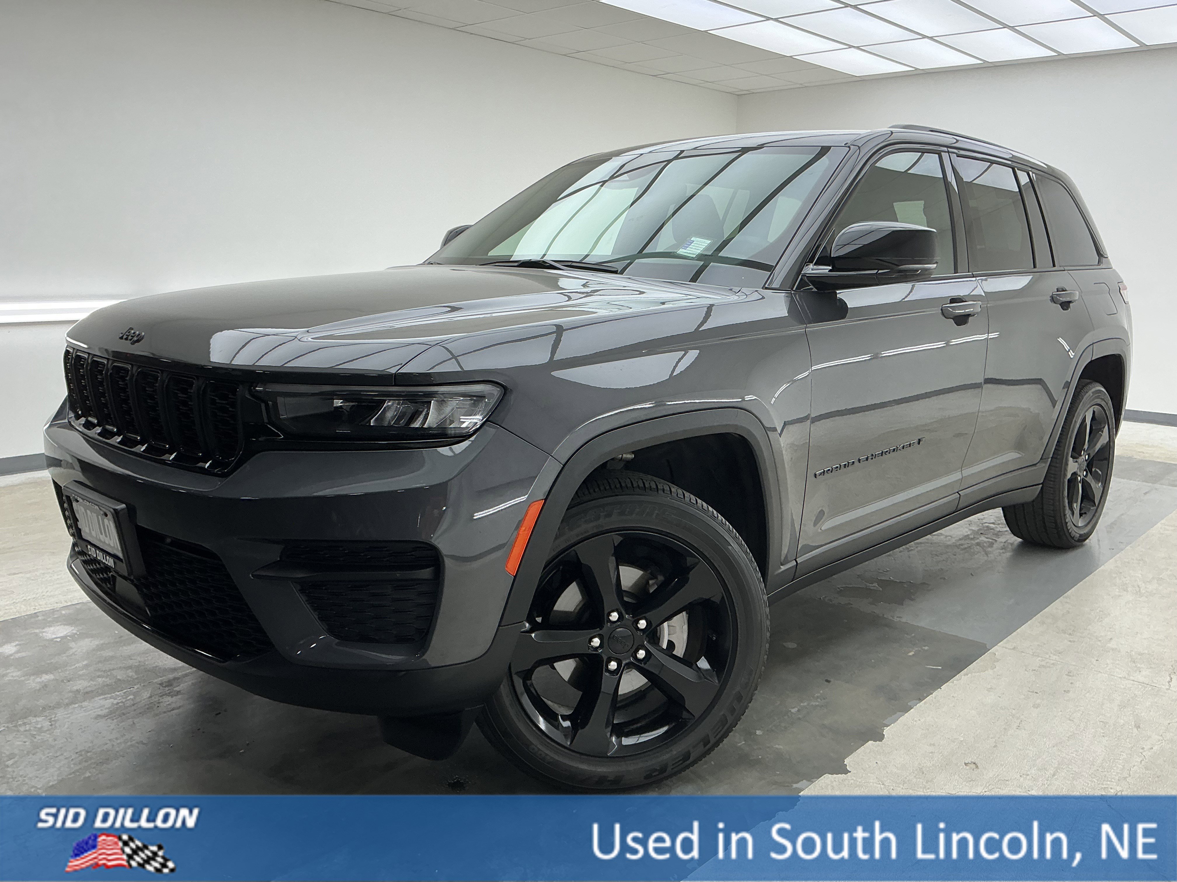 2025 Jeep Grand Cherokee Altitude 4x4's photo