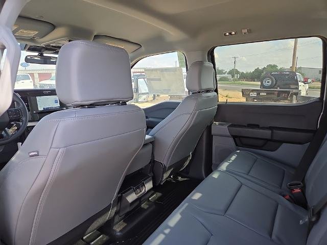 2025 Ford F-350 Super Duty Chassis Cab XL - Photo 41