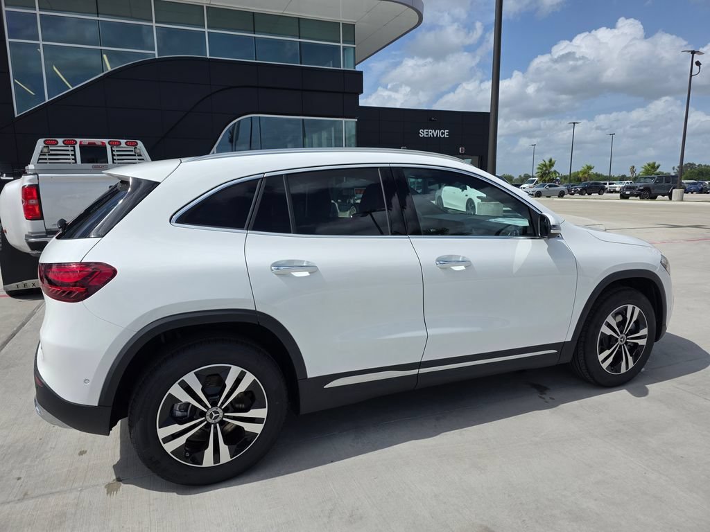 New 2026 Polar White Mercedes-Benz GLA 250 image 37