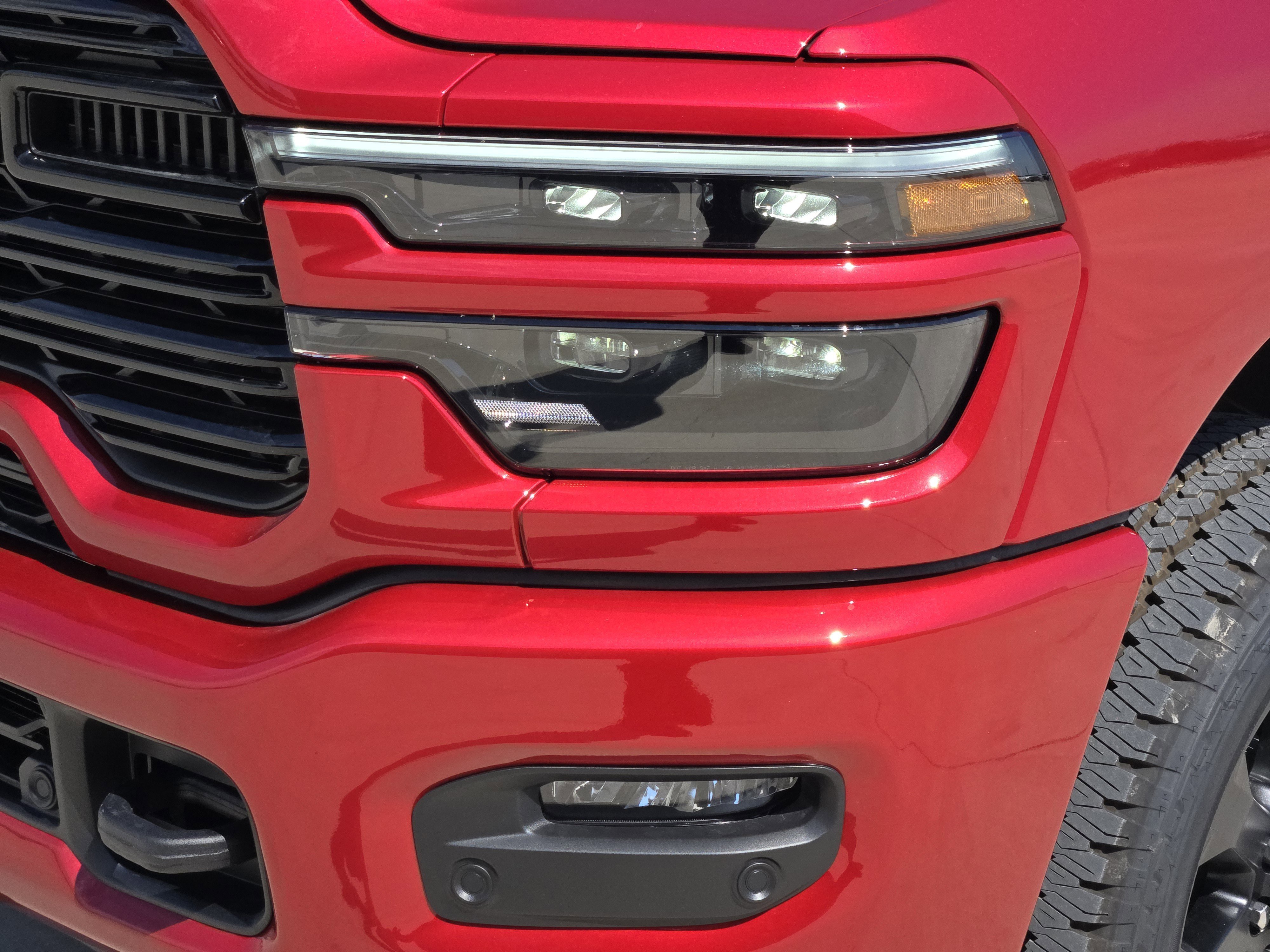 New 2026 Molten Red Pearl-Coat Exterior Paint RAM Laramie image 7