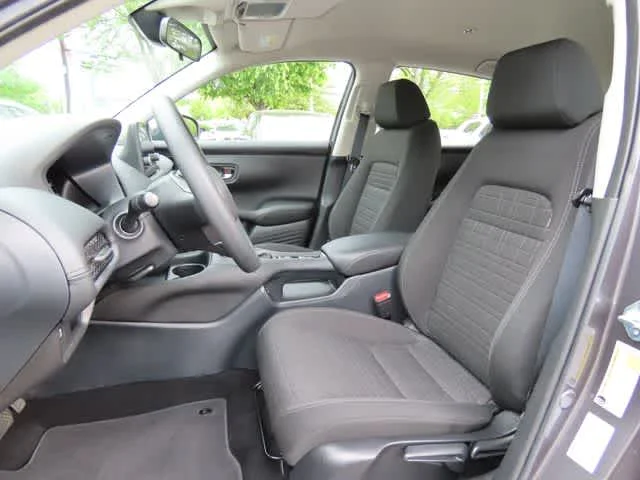 2025 Honda HR-V LX - Photo 12