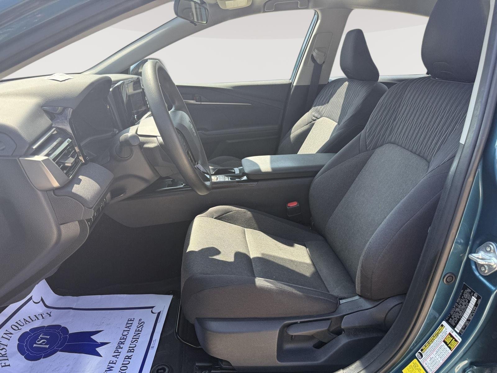 Used 2025 Ocean Gem Toyota LE image 11