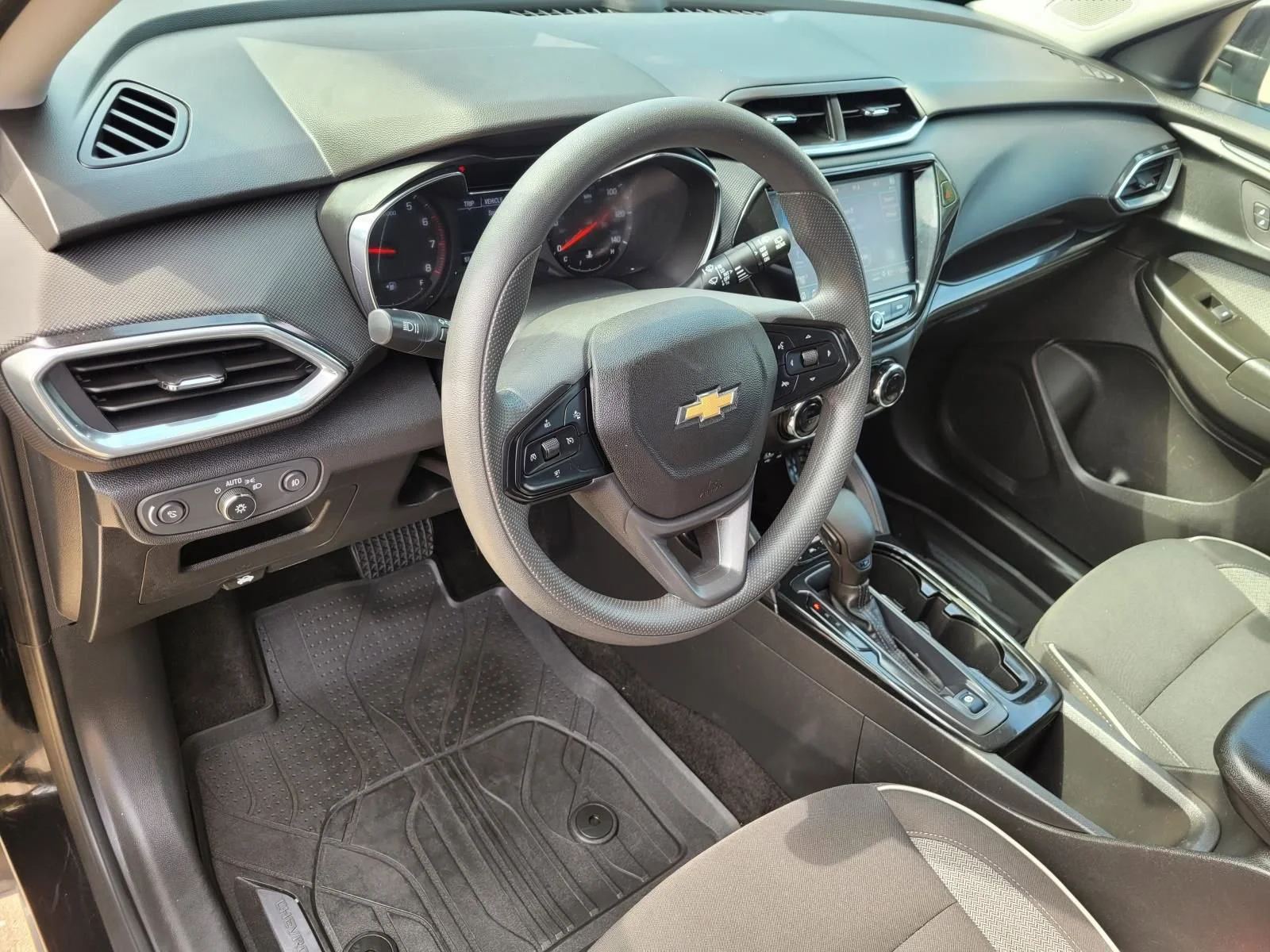 Used 2023 Mosaic Black Metallic Chevrolet LT image 23