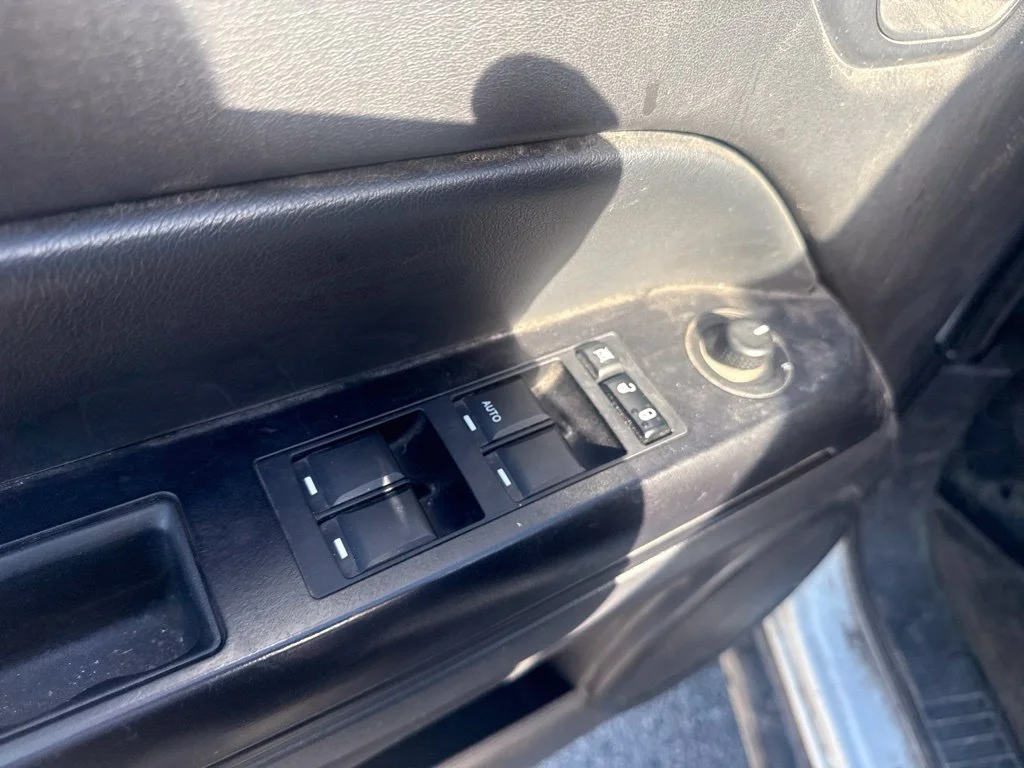 Used 2015 Bright White Clearcoat Jeep Sport image 30