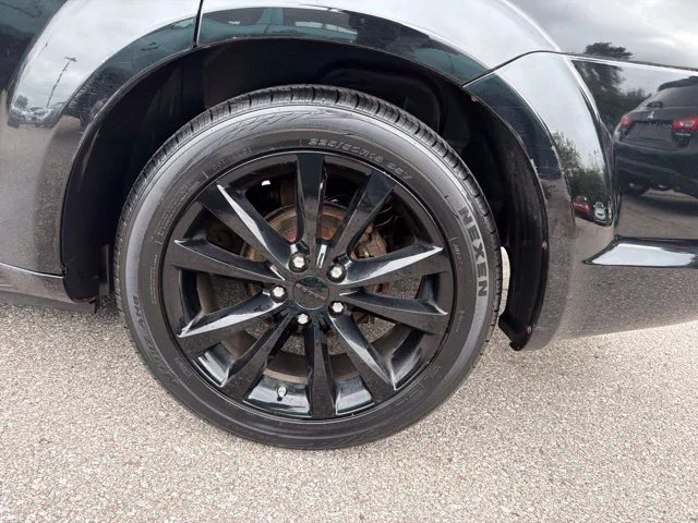 Used 2013 Black Dodge SXT image 36