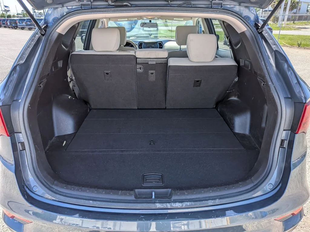 Used 2018 Blue Hyundai 2.4 Base image 20