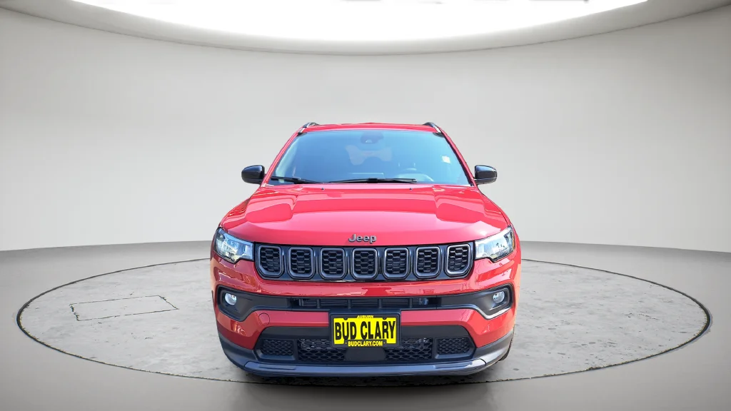 New 2026 Red Hot Pearl-Coat Exterior Paint Jeep Latitude image 2