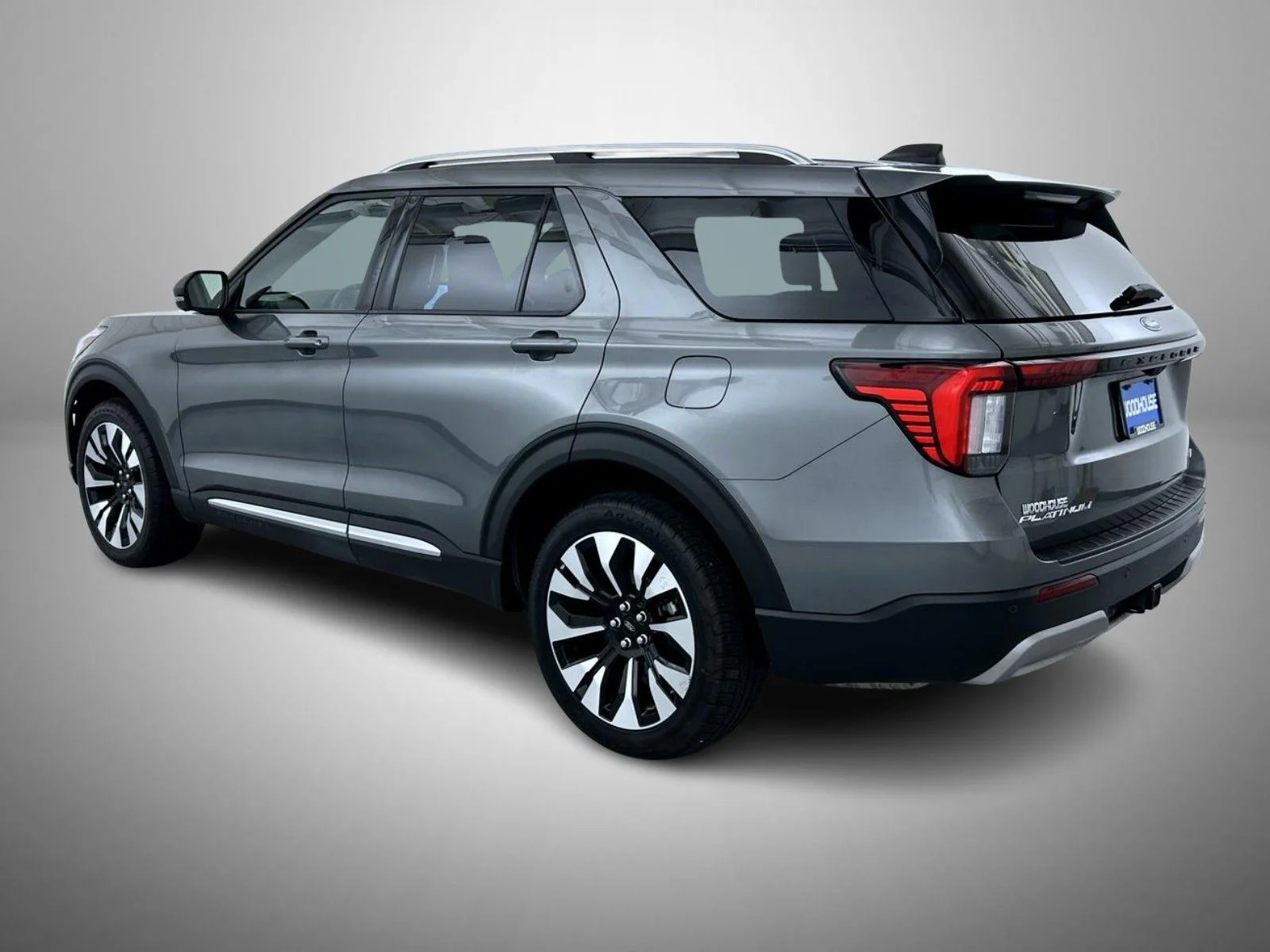 Used 2025 Gray Ford Platinum image 7