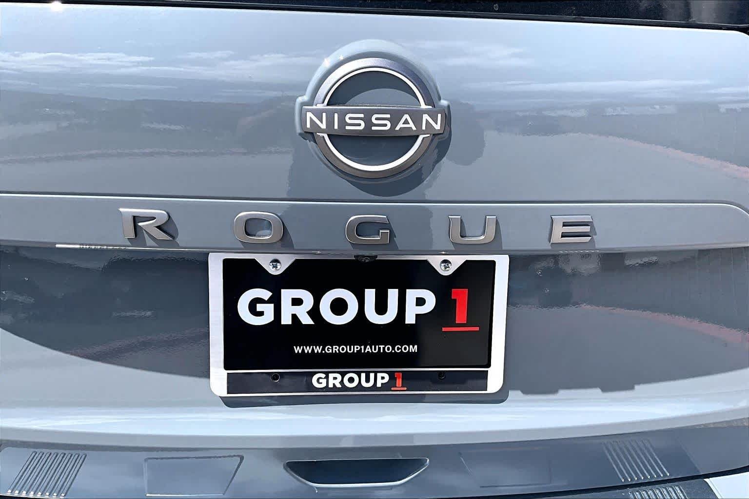 New 2026 Boulder Gray Pearl Nissan SV image 8