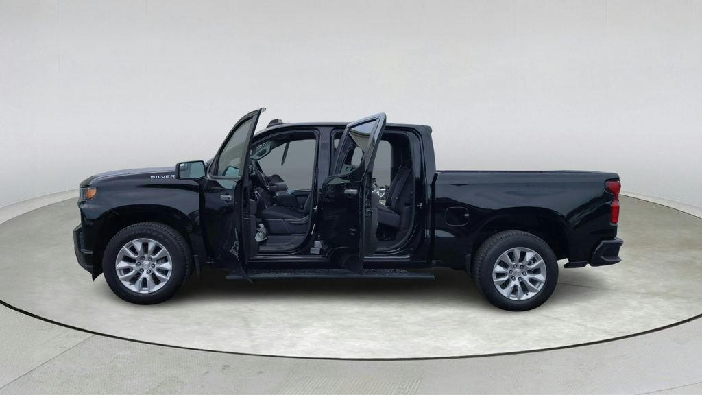 Used 2021 Black Chevrolet Custom image 11