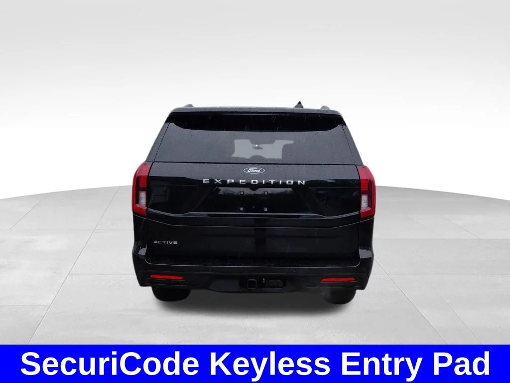 Used 2025 Black Metallic Ford Active image 11