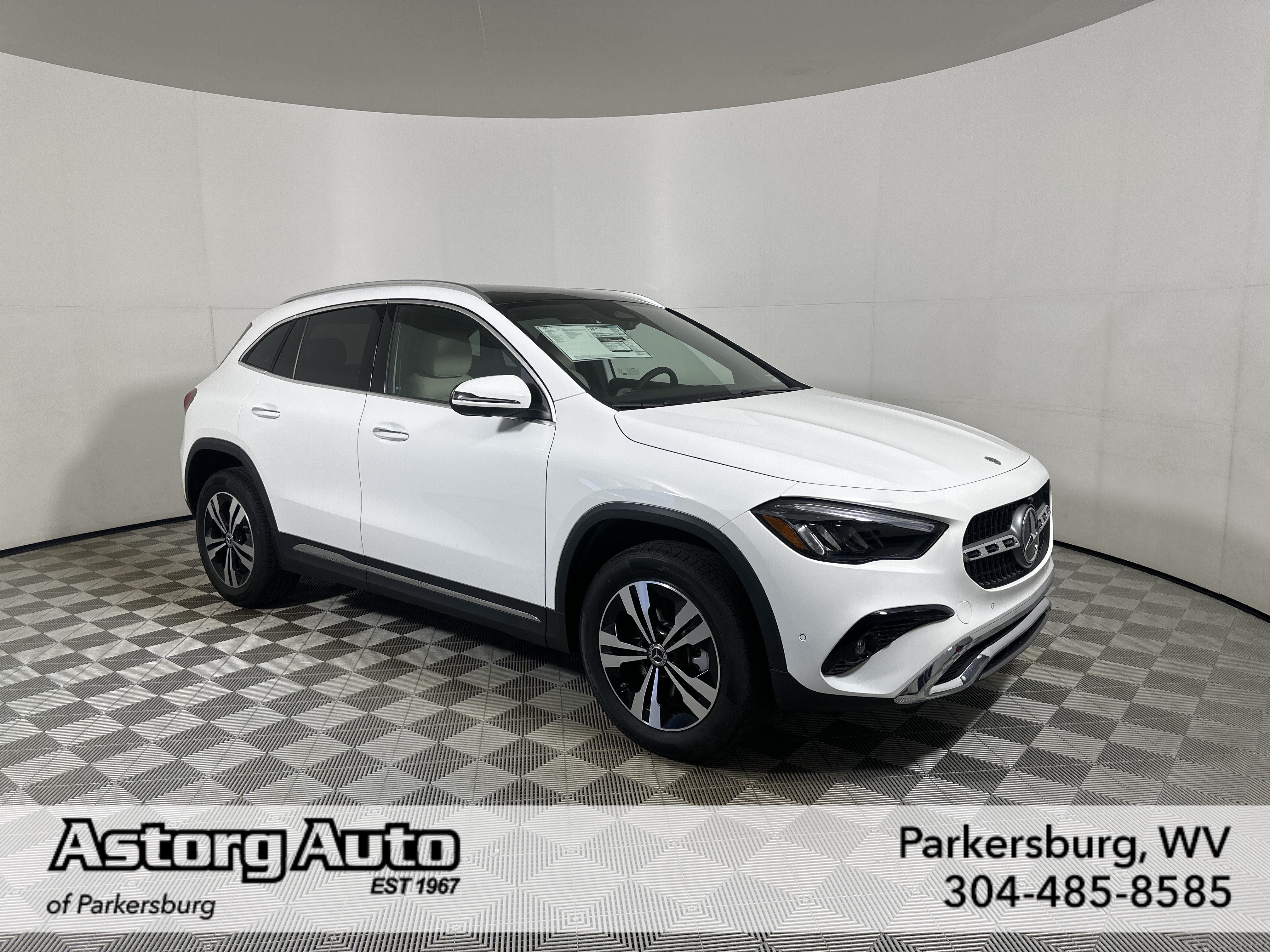 New 2026 Polar White Mercedes-Benz GLA 250 image 29