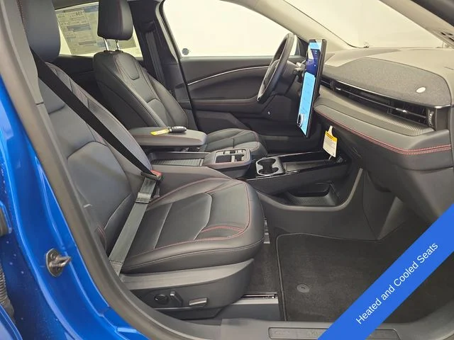 New 2026 Velocity Blue Metallic Ford Premium image 10